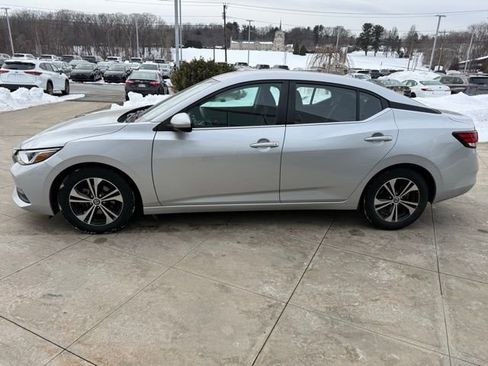 Used 2023 Nissan Sentra SV image 4