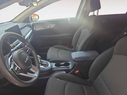 Certified 2023 Kia Forte LXS FWD image 17
