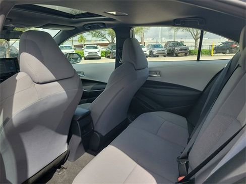 Used 2022 Toyota Corolla SE image 5