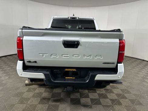 Used 2025 Toyota Tacoma TRD Sport w/ TRD Sport Upgrade Package AWD/4WD image 4