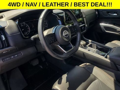 Used 2024 Nissan Pathfinder SL AWD/4WD image 12