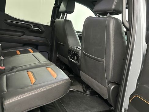 Used 2024 GMC Sierra 1500 AT4 w/ Technology Package image 42