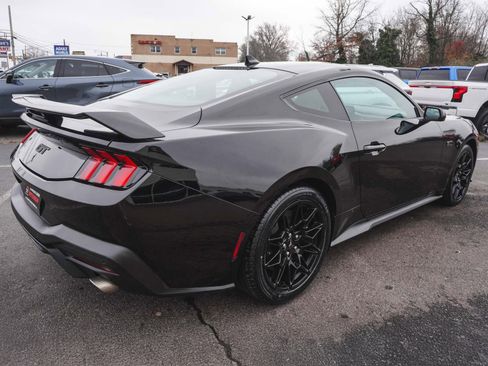 Used 2024 Ford Mustang GT Premium w/ GT Performance Package image 5