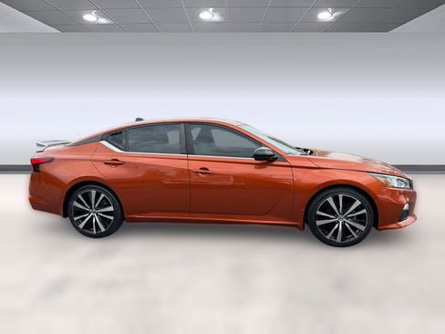 Used 2020 Nissan Altima 2.5 SR FWD image 8