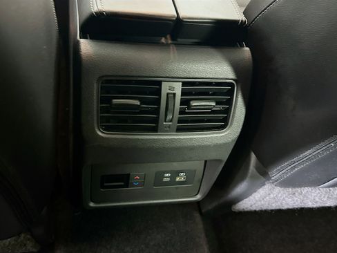 Used 2022 Nissan Rogue SL image 28