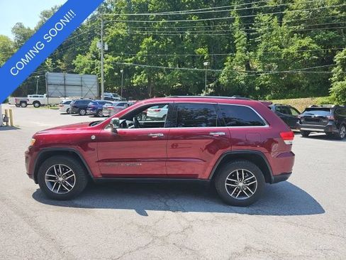 Used 2017 Jeep Grand Cherokee Limited AWD/4WD image 7