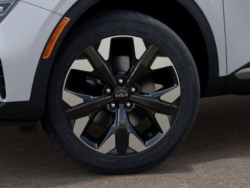 New 2024 Kia Sportage X-Line w/ X-Line Premium Package AWD/4WD image 9