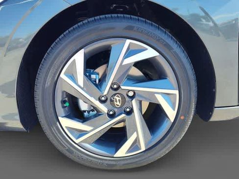 New 2026 Hyundai Elantra Limited w/ Cargo Package image 9