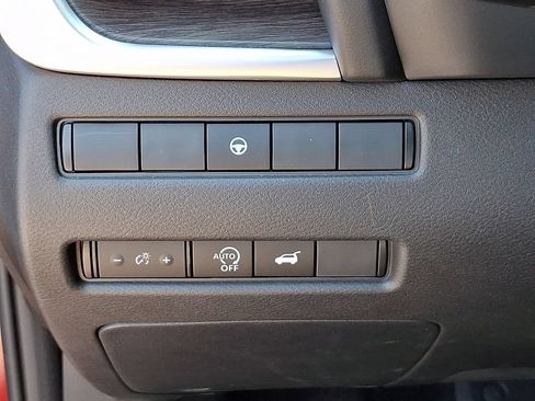 Certified 2025 Nissan Rogue Platinum AWD/4WD image 26
