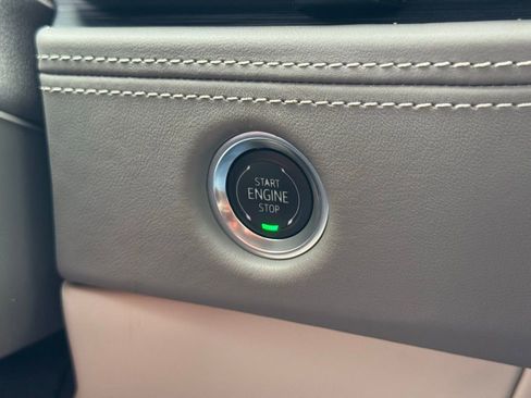 Certified 2025 Cadillac Escalade ESV Sport Platinum image 32