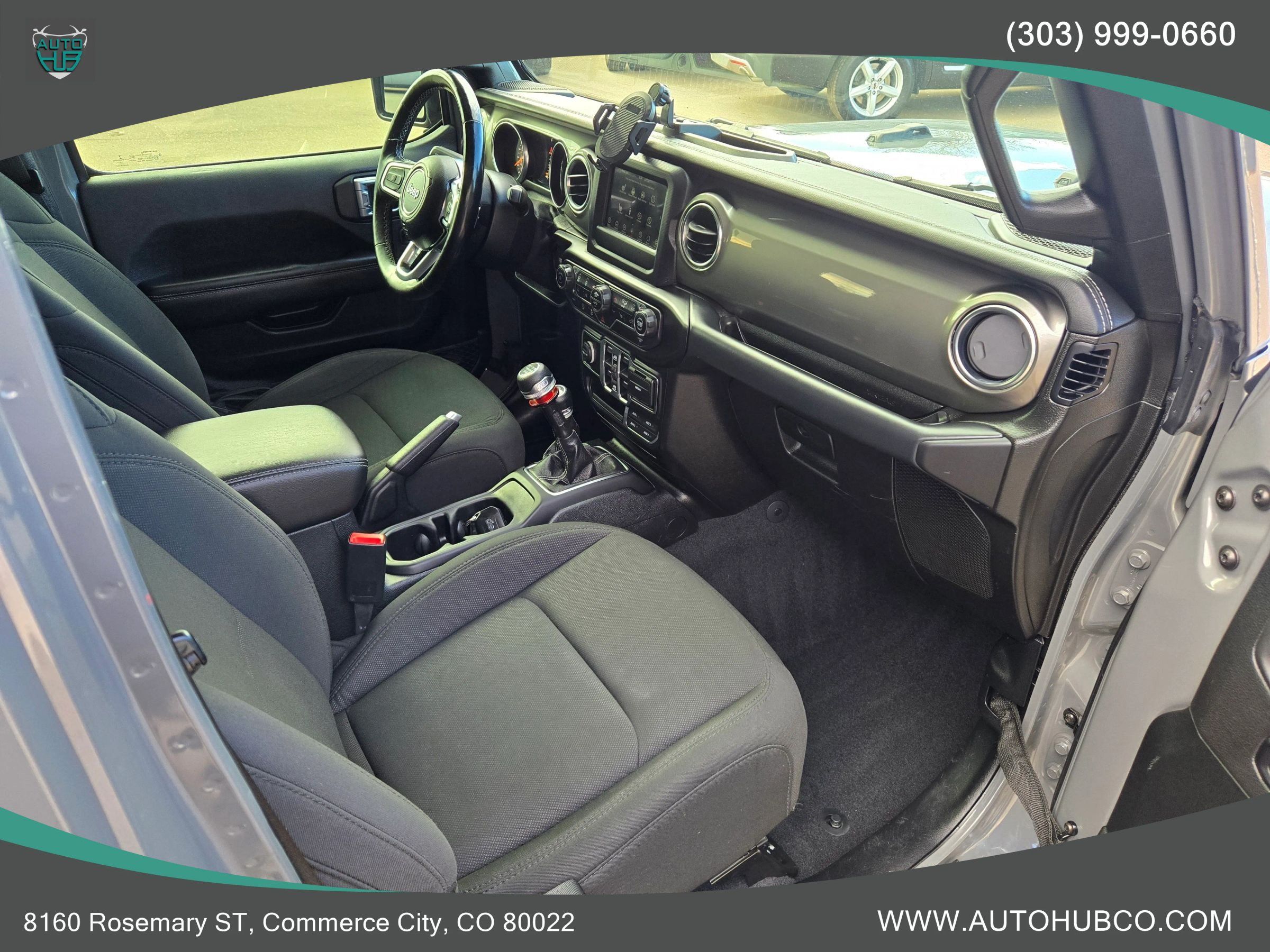 Used 2020 Jeep Wrangler Unlimited Sahara w/ Cold Weather Group AWD/4WD image 9