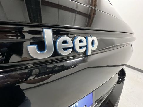 Used 2024 Jeep Grand Cherokee Limited 4xe AWD/4WD image 34