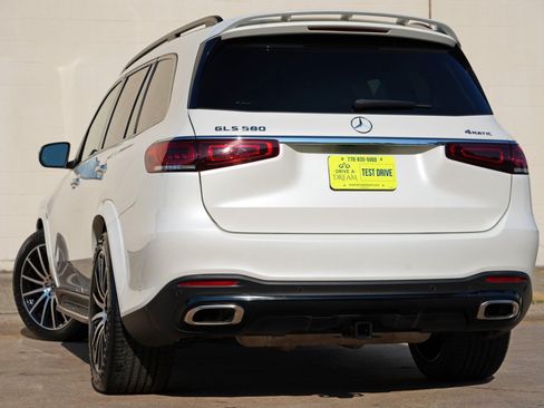 Used 2022 Mercedes-Benz GLS 580 4MATIC image 6