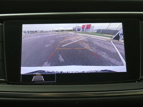Used 2020 Buick Enclave Essence FWD image 7