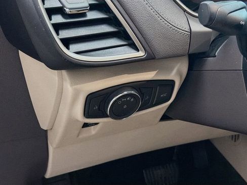 Used 2017 Lincoln MKX Select w/ Lincoln MKX Climate Package image 10