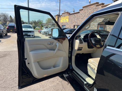 Used 2018 INFINITI QX80 4WD w/ Driver Assistance Package image 30
