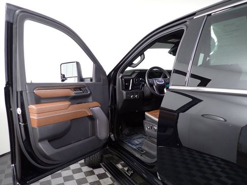 Used 2024 GMC Sierra 2500 Denali Ultimate w/ Snow Plow Prep/Camper Package AWD/4WD image 14
