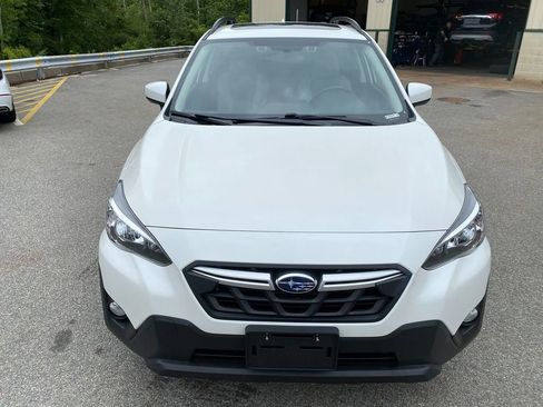 Used 2022 Subaru Crosstrek 2.0i Premium w/ Moonroof Package image 3