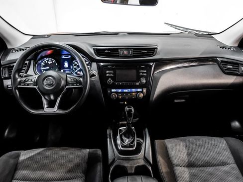 Used 2018 Nissan Rogue Sport SV FWD image 14