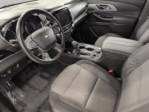 Used 2023 Chevrolet Traverse LT AWD/4WD image 9