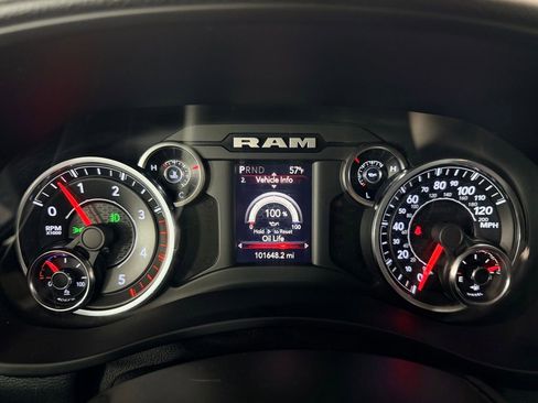 Used 2020 RAM 2500 Big Horn w/ Level 1 Equipment Group image 12