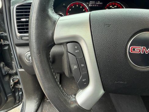 Used 2011 GMC Acadia SLT AWD/4WD image 22