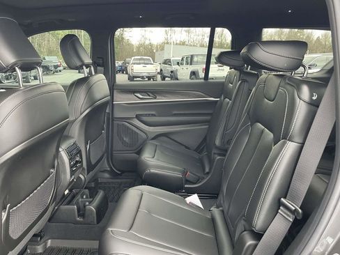 New 2025 Jeep Grand Cherokee L Limited w/ Trailer Tow Package AWD/4WD image 20