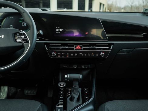 New 2026 Kia Niro SX image 17