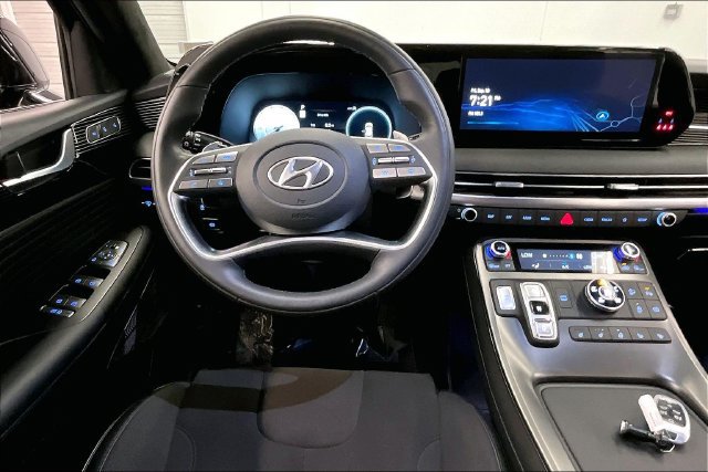 Used 2025 Hyundai Palisade Calligraphy AWD/4WD image 6