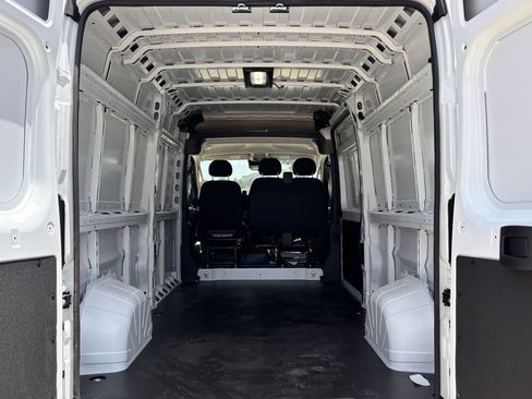 New 2025 RAM ProMaster 2500 w/ Convenience Group image 20