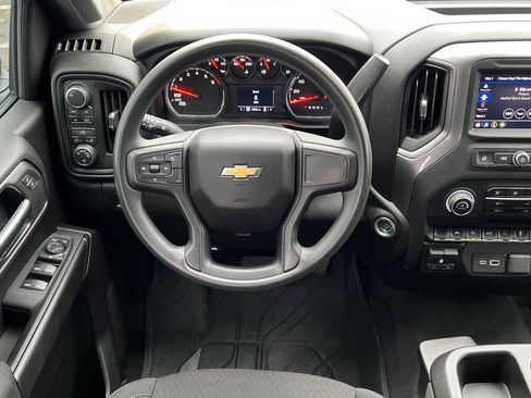 Used 2024 Chevrolet Silverado 1500 Custom image 11