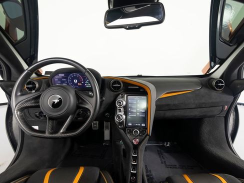 Used 2019 McLaren 720S RWD image 28