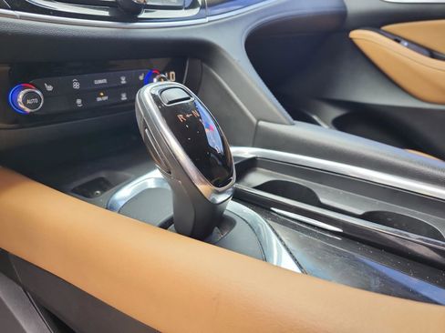 Used 2018 Buick Enclave Essence image 14