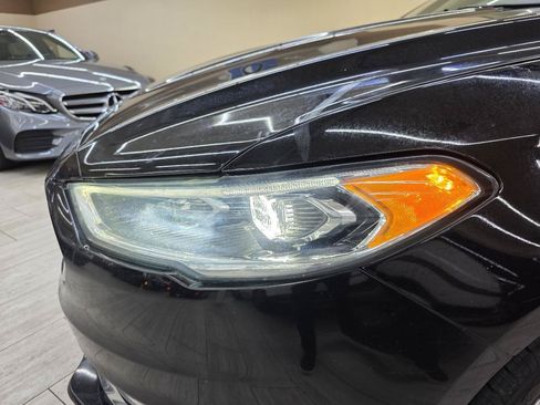 Used 2018 Ford Fusion Titanium FWD image 9