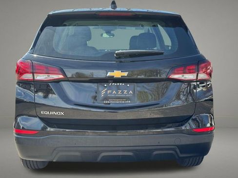 Used 2022 Chevrolet Equinox LS image 4