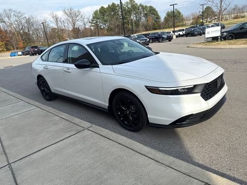 New 2025 Honda Accord SE image 6