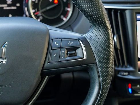 Used 2022 Maserati Levante Modena image 40