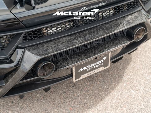 Used 2019 Lamborghini Huracan Performante AWD/4WD image 28