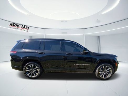 New 2025 Jeep Grand Cherokee L Overland w/ Luxury Tech Group IV image 2