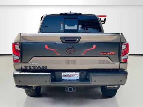 Used 2024 Nissan Titan PRO-4X w/ Pro-4x Convenience Package image 6