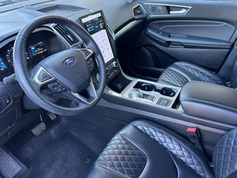 Certified 2024 Ford Edge Titanium AWD/4WD image 12