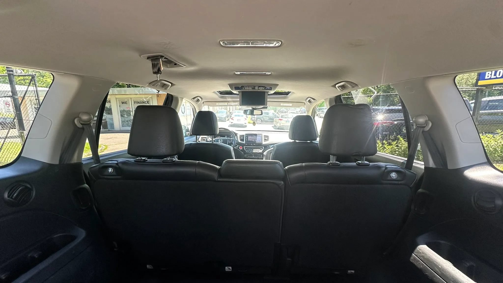 Used 2016 Honda Pilot Touring image 11