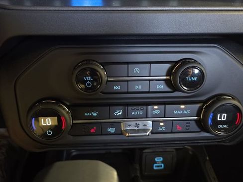 Used 2025 Ford Bronco Big Bend AWD/4WD image 35