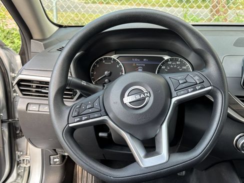 Used 2026 Nissan Altima 2.5 SV FWD image 28