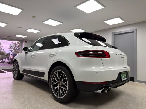 Used 2018 Porsche Macan AWD/4WD image 5