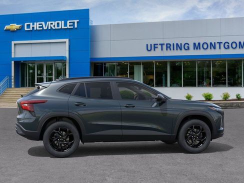 New 2026 Chevrolet Trax LT w/ Driver Confidence Package FWD image 5