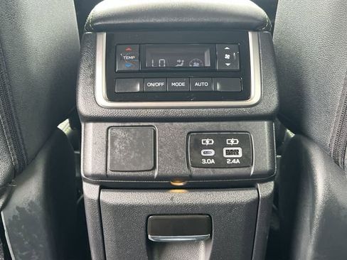 Certified 2025 Subaru Ascent Onyx Edition AWD/4WD image 37