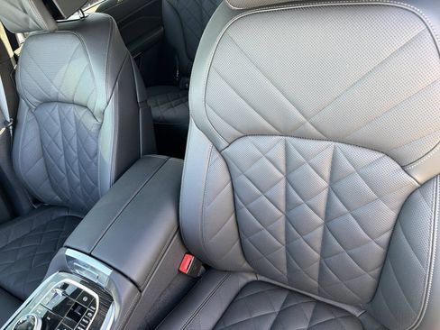 New 2027 BMW X7 xDrive40i w/ Executive Package AWD/4WD image 26