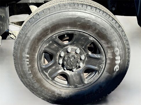 Used 2023 RAM 2500 Tradesman w/ Chrome Appearance Group image 28