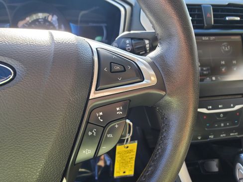 Used 2014 Ford Fusion SE w/ Equipment Group 502A image 15